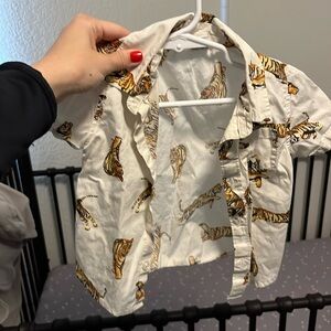 Old navy tiger button down